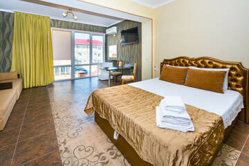 двухкомнатный люкс   без   балкона в Гостинице Белый лев