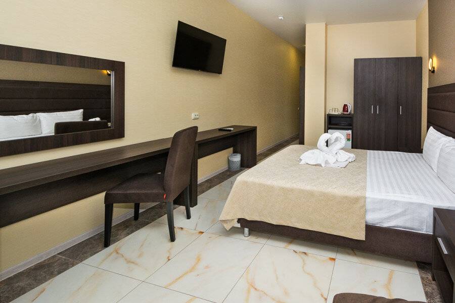 Фотографии номера двухкомнатный люкс с балконом в Гостинице Белый лев Судак