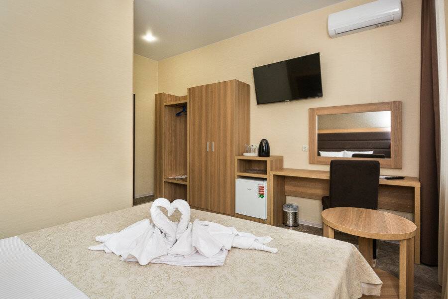 Фотографии номера двухкомнатный люкс с балконом в Гостинице Белый лев Судак