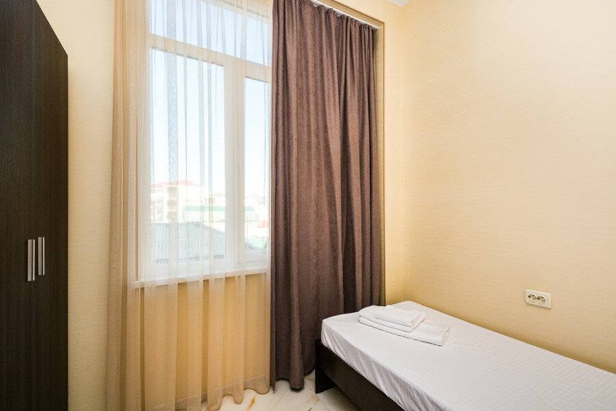 Фотографии номера двухкомнатный люкс с балконом в Гостинице Белый лев Судак