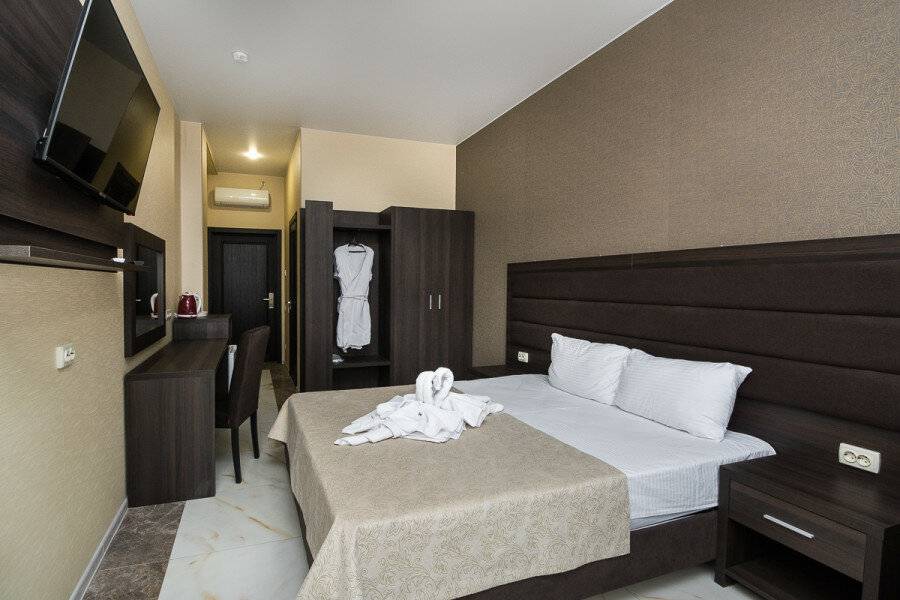 Фотографии номера двухкомнатный люкс с балконом в Гостинице Белый лев Судак