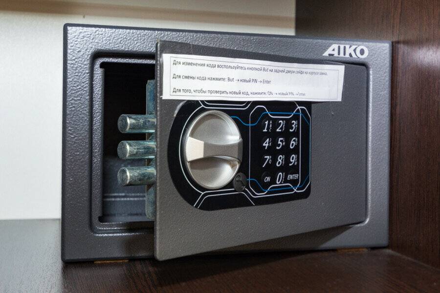 Фотографии номера двухкомнатный люкс с балконом в Гостинице Белый лев Судак